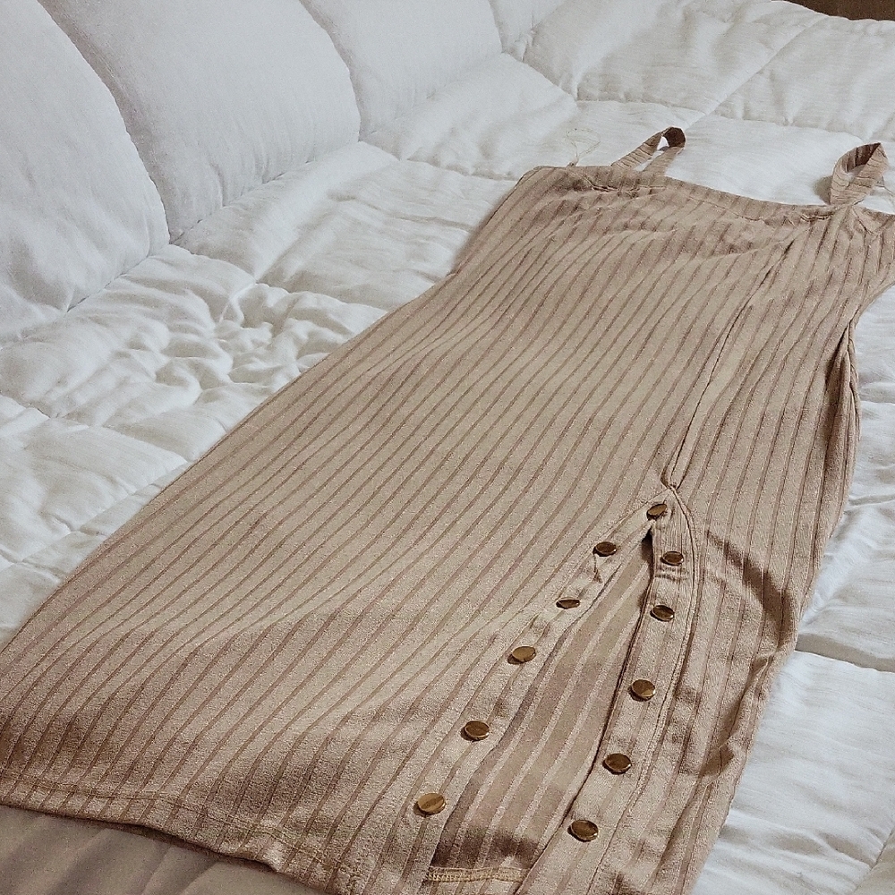 NWOT Elegant Tan Ribbed Dress